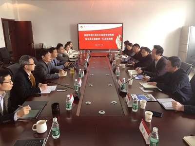 江蘇長江經(jīng)濟(jì)帶研究院院長成長春教授一行來我院交流社會(huì)經(jīng)濟(jì)咨詢服務(wù)